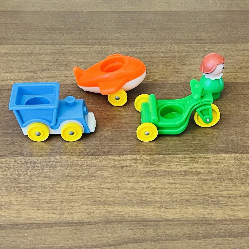 Vintage Fisher Price Little People Lot‎ Nursery Set Of 3 Ride On Toys Green Girl - Picture 4 of 10